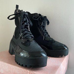 Commander Boots